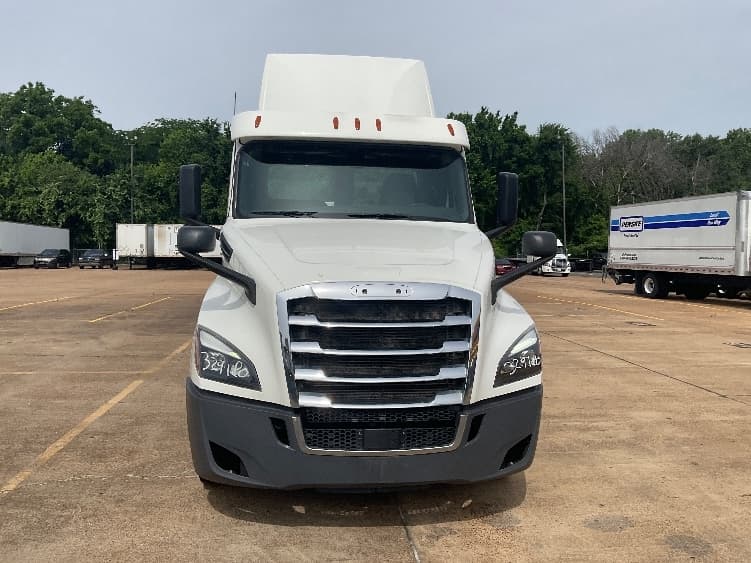 2019 Freightliner Cascadia — photo 2