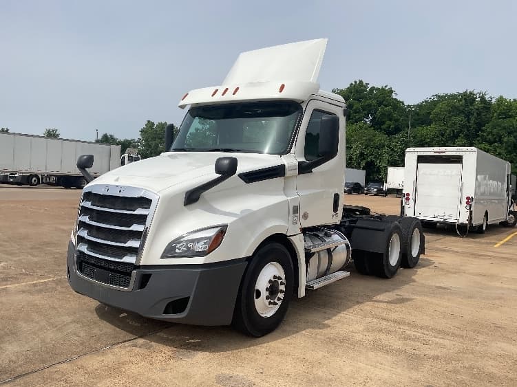 2019 Freightliner Cascadia — photo 3