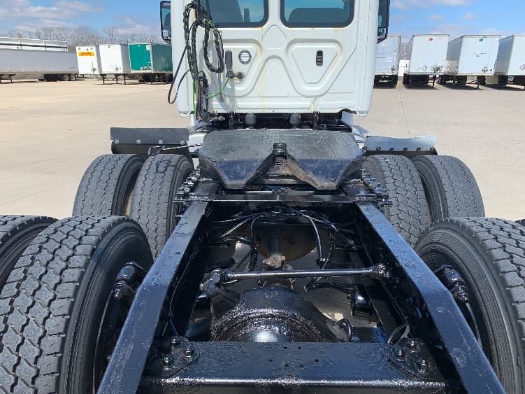 2019 Freightliner Cascadia — photo 6