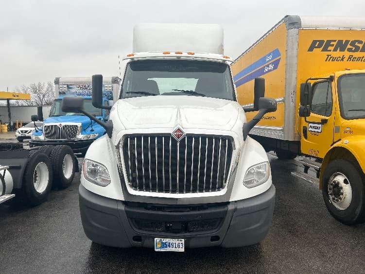 2019 International LT — photo 2