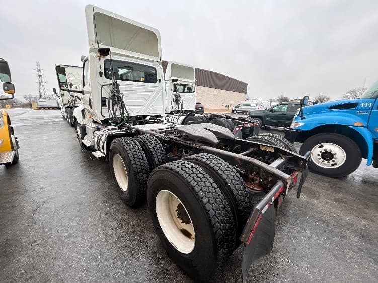 2019 International LT — photo 5