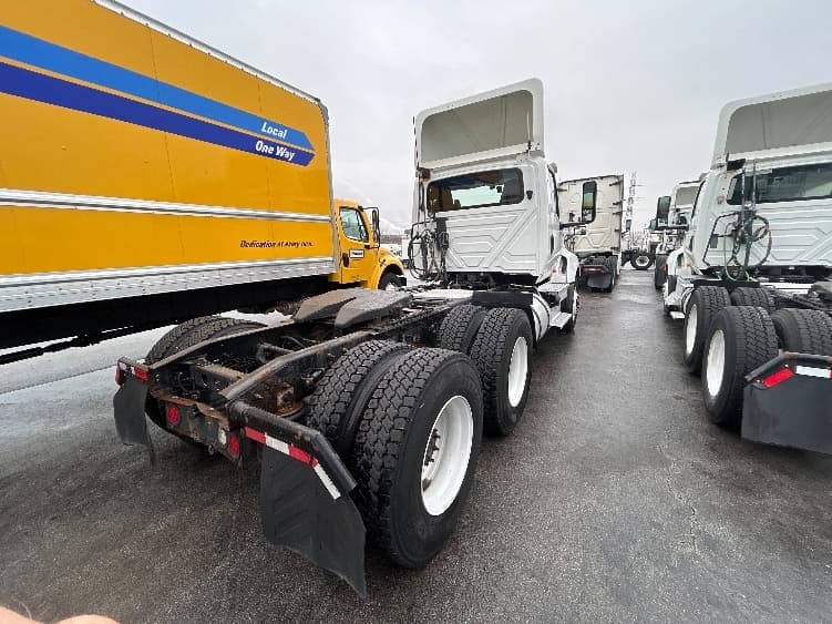 2019 International LT — photo 7