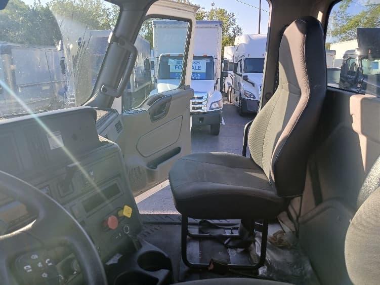 2019 International LT — photo 10