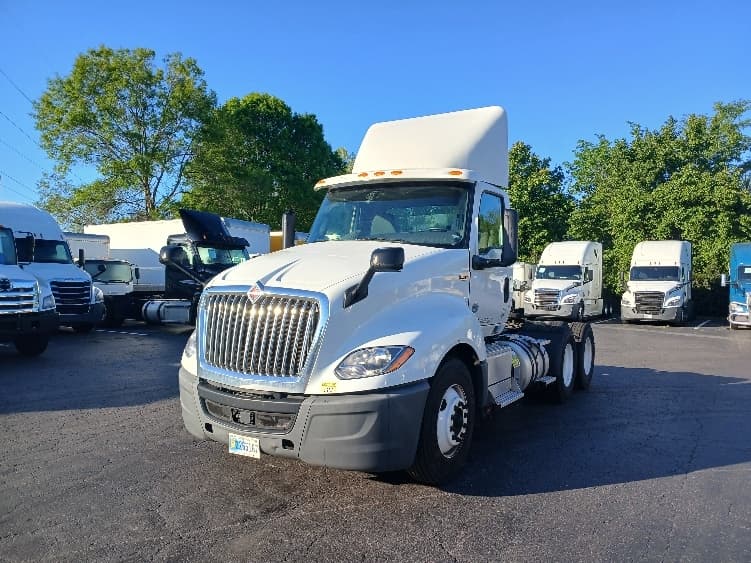 2019 International LT — photo 3