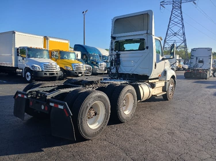 2019 International LT — photo 7