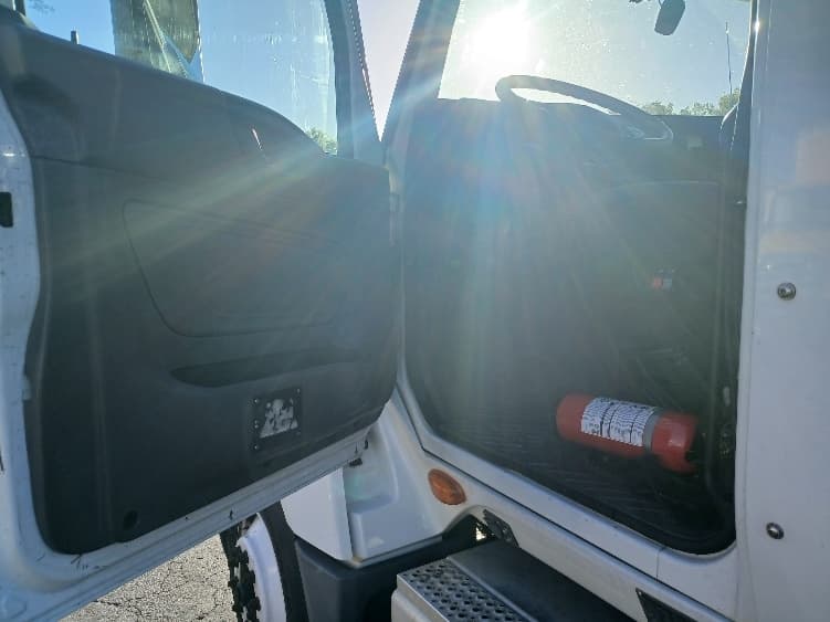 2019 International LT — photo 9