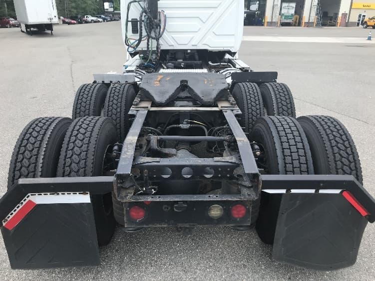 2019 International LT — photo 6