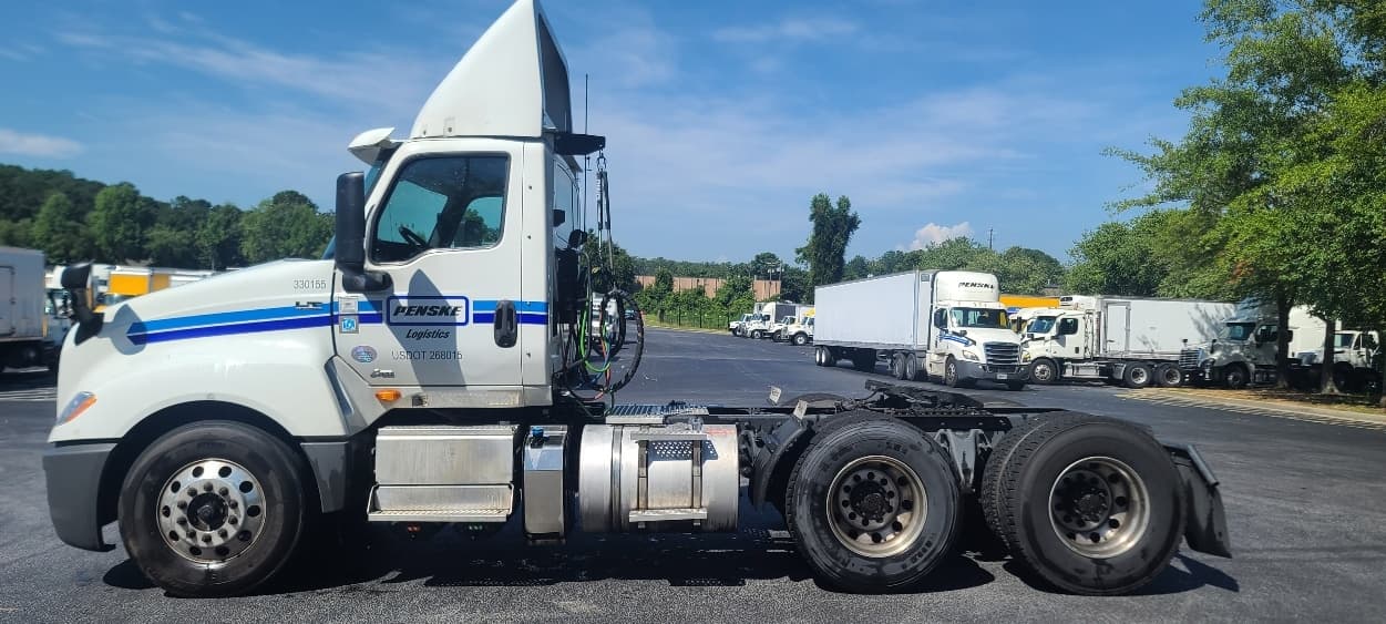 2019 International LT — photo 4