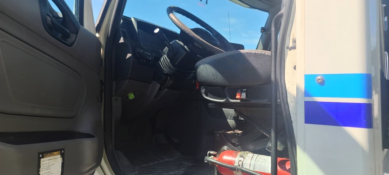 2019 International LT — photo 9