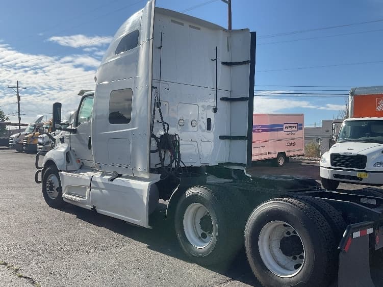 2019 International LT — photo 5