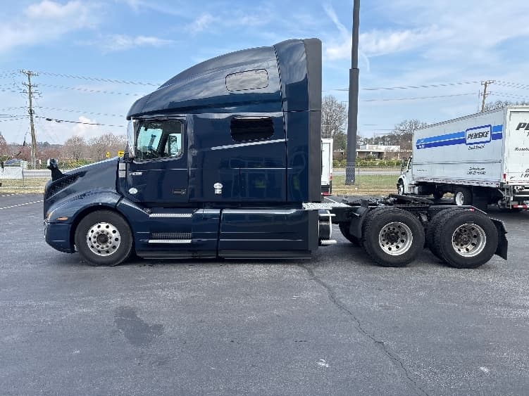 2020 Volvo VNL 760 — photo 4
