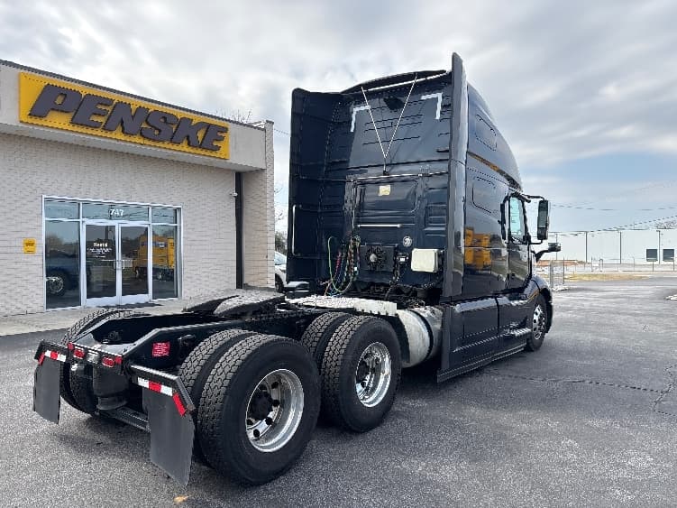 2020 Volvo VNL 760 — photo 7