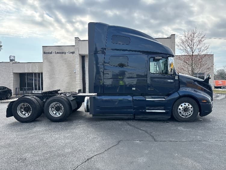 2020 Volvo VNL 760 — photo 8