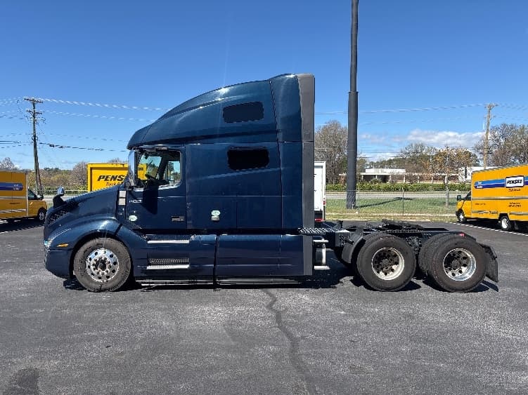 2020 Volvo VNL 760 — photo 4