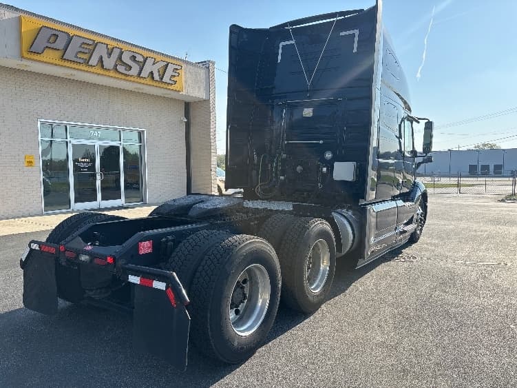 2020 Volvo VNL 760 — photo 7