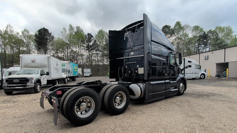 2020 Volvo VNL 760 — photo 7