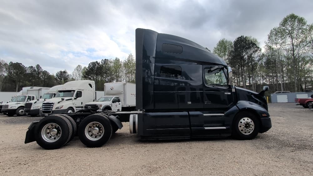 2020 Volvo VNL 760 — photo 8