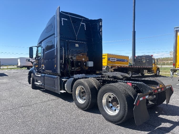 2020 Volvo VNL 760 — photo 5