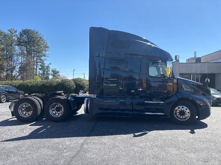 2020 Volvo VNL 760 — photo 8
