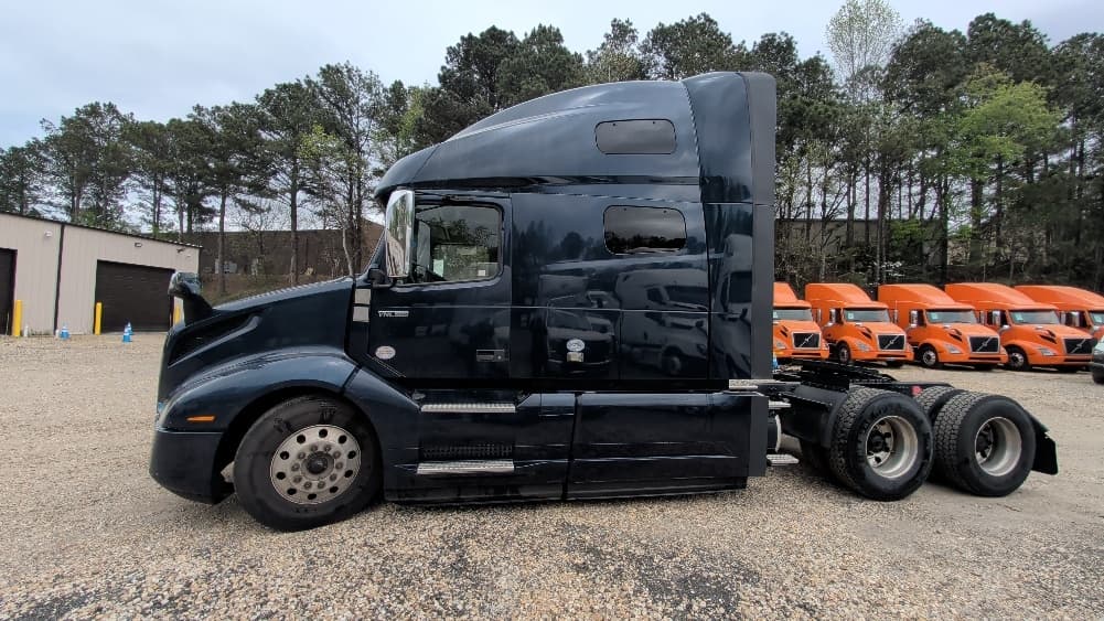 2020 Volvo VNL 760 — photo 4