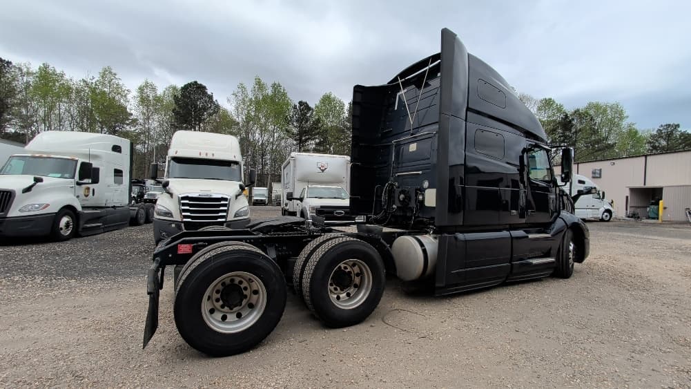 2020 Volvo VNL 760 — photo 7