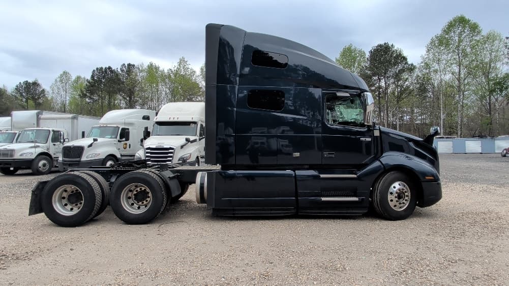 2020 Volvo VNL 760 — photo 8
