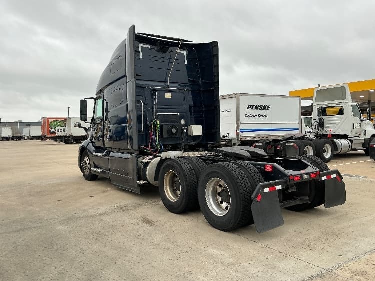 2020 Volvo VNL 760 — photo 5