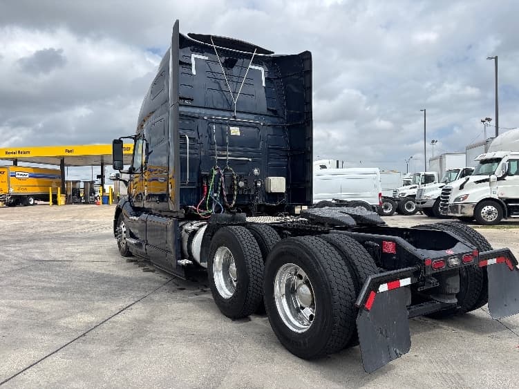 2020 Volvo VNL 760 — photo 5