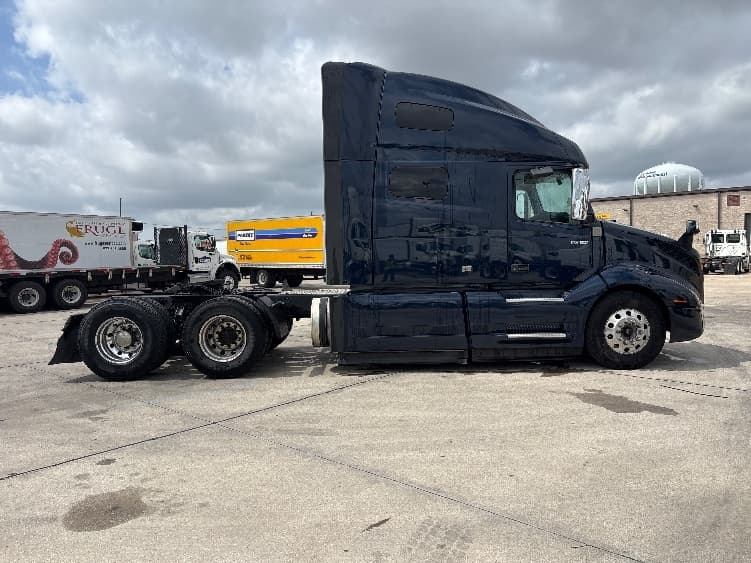 2020 Volvo VNL 760 — photo 8