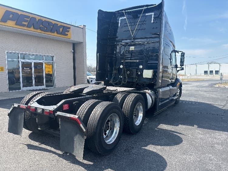 2020 Volvo VNL 760 — photo 7