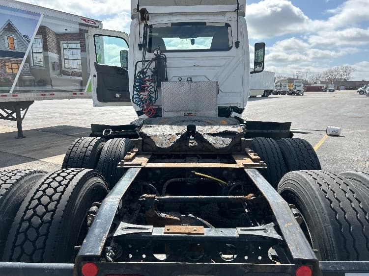 2019 International LT — photo 6