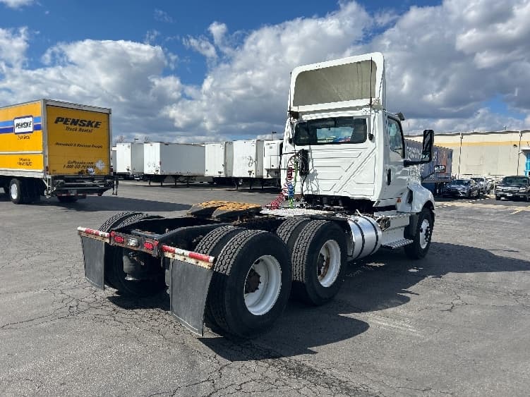 2019 International LT — photo 7