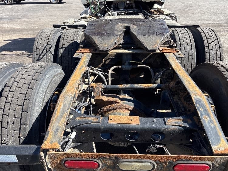 2019 International LT — photo 6