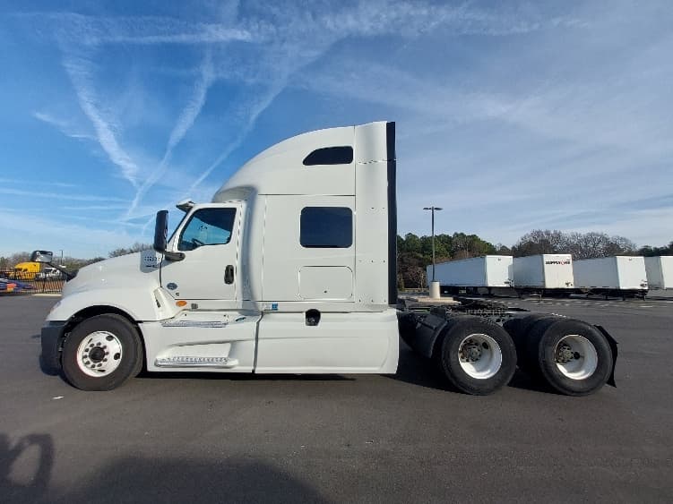 2019 International LT — photo 4