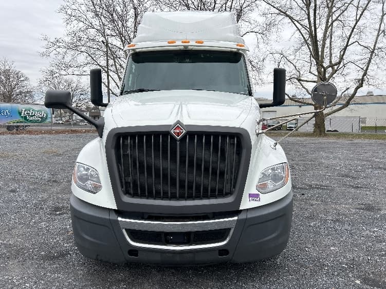 2020 International LT — photo 2