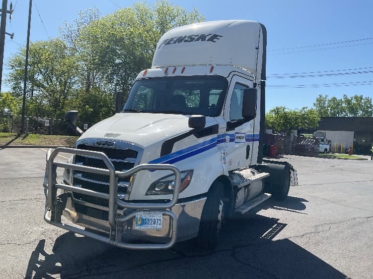 2020 Freightliner Cascadia — photo 3