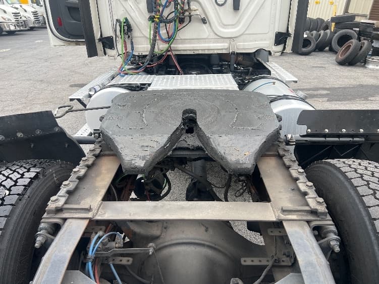 2020 Freightliner Cascadia — photo 6