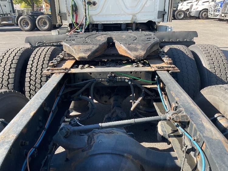 2021 Freightliner Cascadia — photo 6