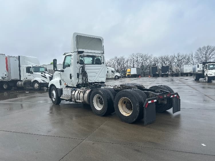 2019 International LT — photo 5