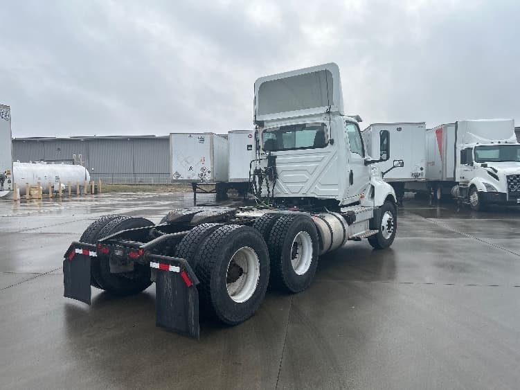 2019 International LT — photo 7