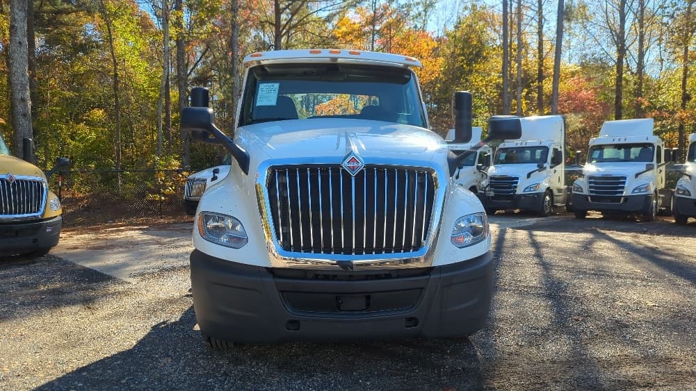 2019 International LT — photo 2