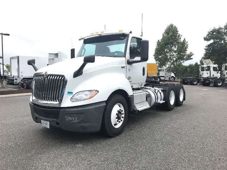 2019 International LT — photo 3