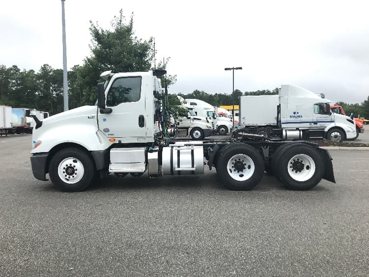 2019 International LT — photo 4