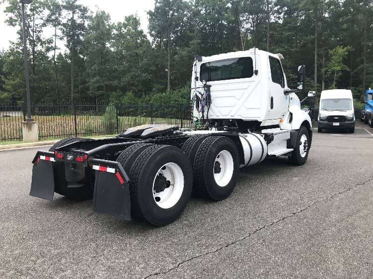 2019 International LT — photo 7