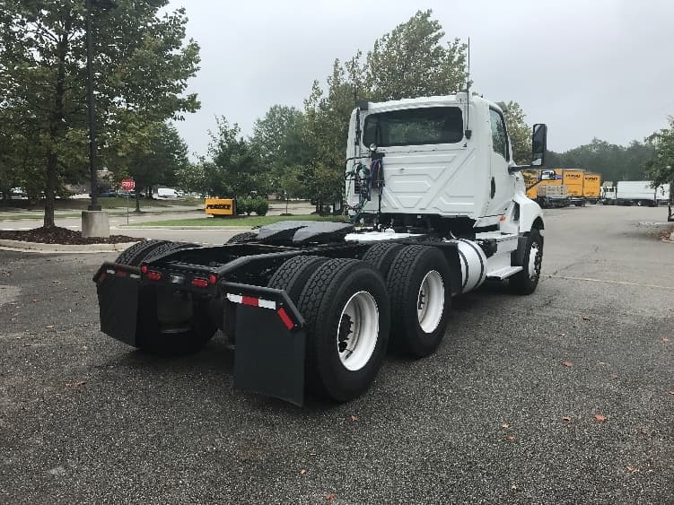 2019 International LT — photo 7