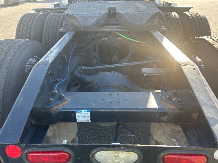 2021 Freightliner Cascadia — photo 6