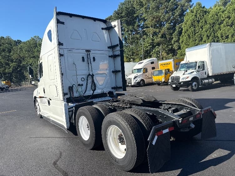 2021 Freightliner Cascadia — photo 5