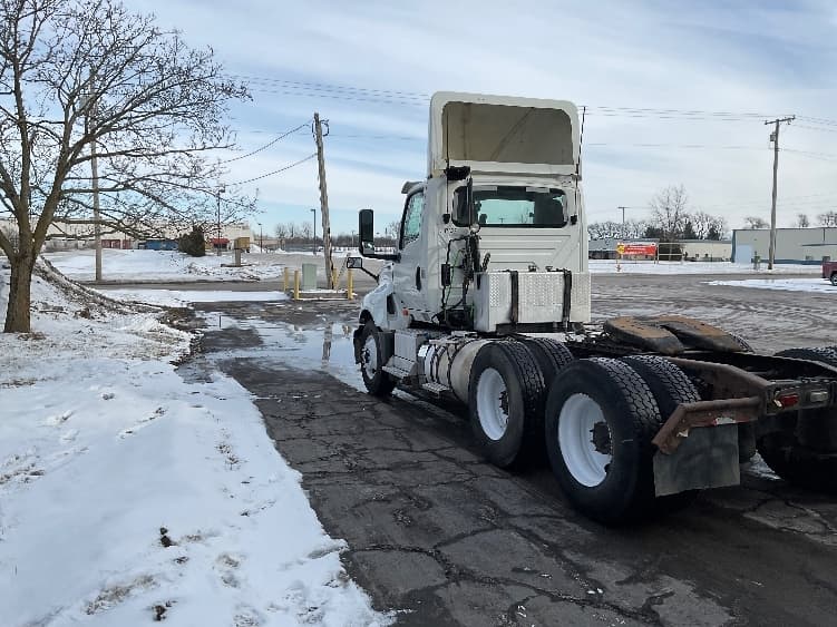 2020 International LT — photo 4