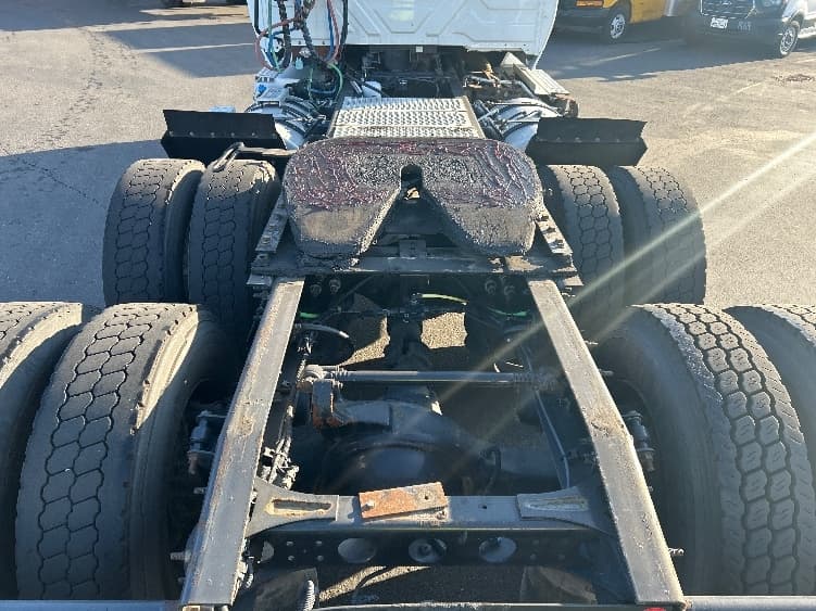 2020 International LT — photo 6