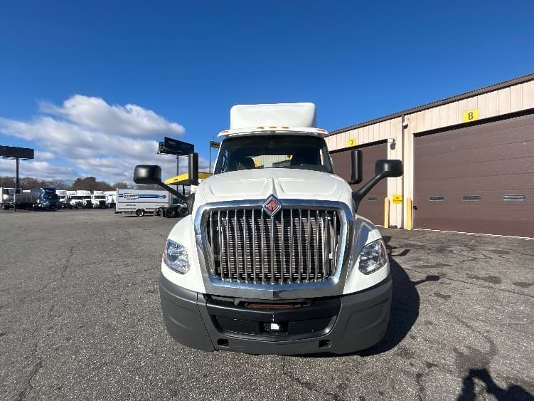 2020 International LT — photo 2